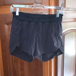 0521 Lululemon Tracker shorts size 4
